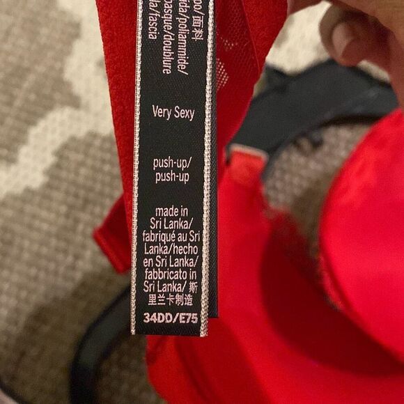 Victoria’s Secret bra very sexy push-up size 34DD - Picture 5 of 7
